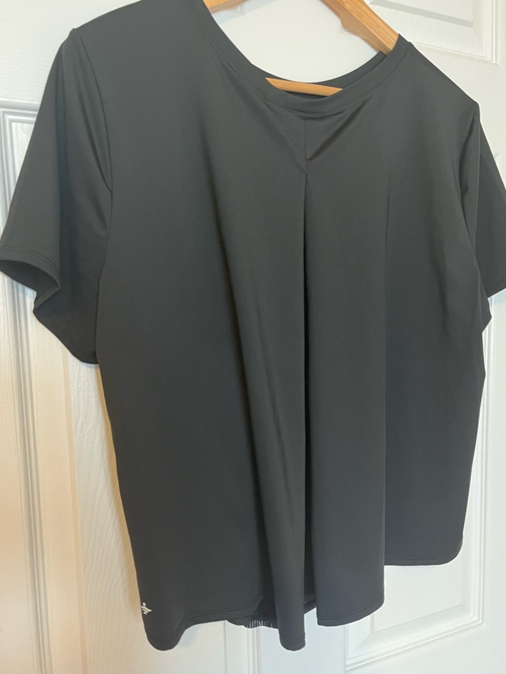 HALARA Black Short Sleeve Pleated Mesh Back Tee - Picture 8 of 15